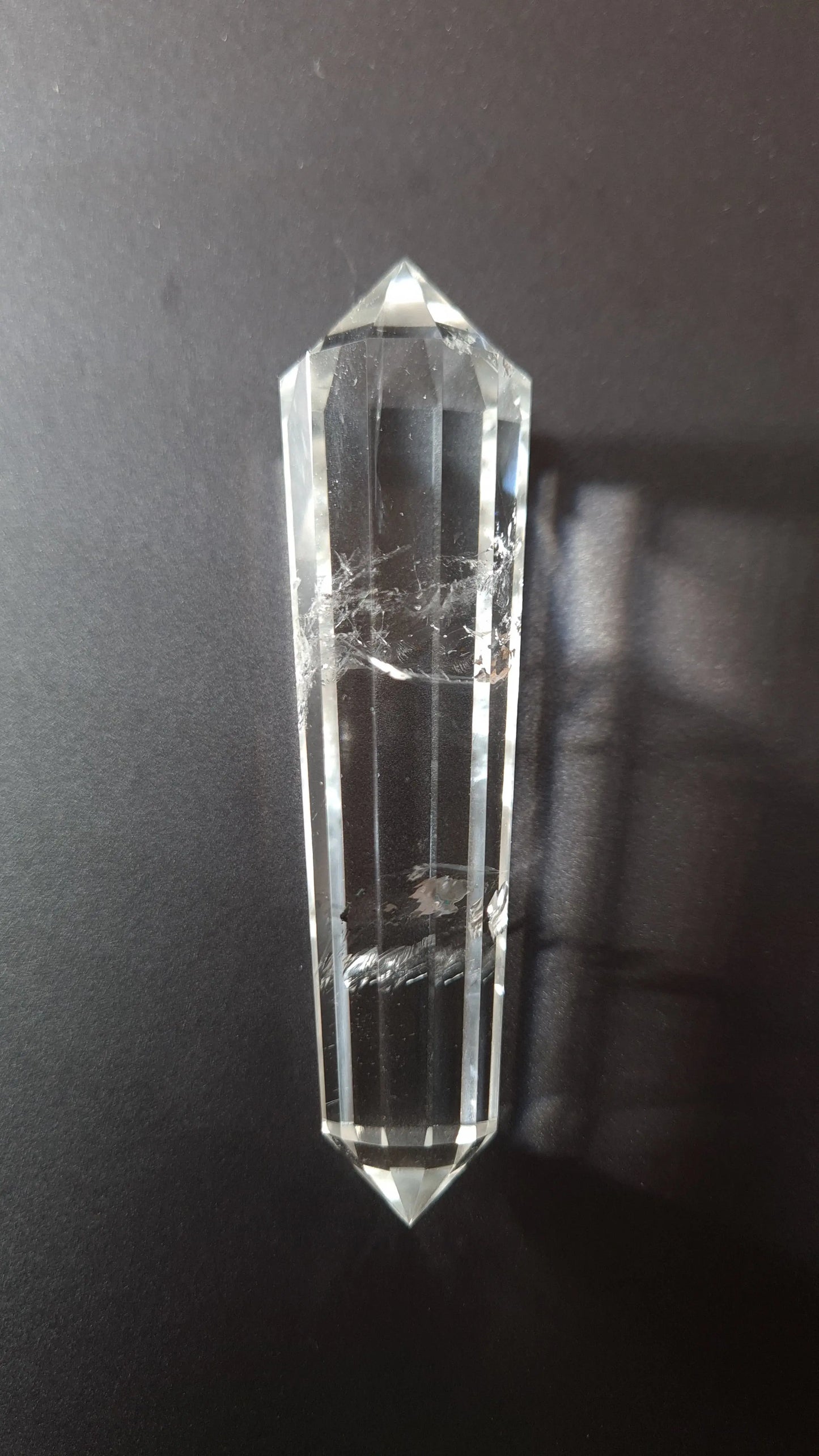 Cristal de quartz - 12 facettes - 8.4 x 2.2 cm - 48.8 g Ma boutique