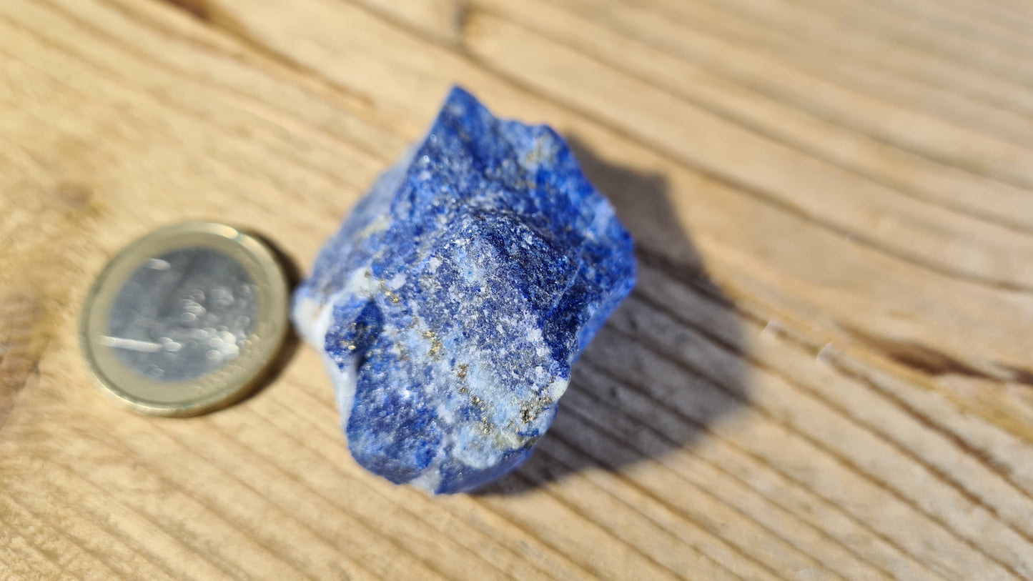Pierre de lapis-lazuli brute de 38.7g