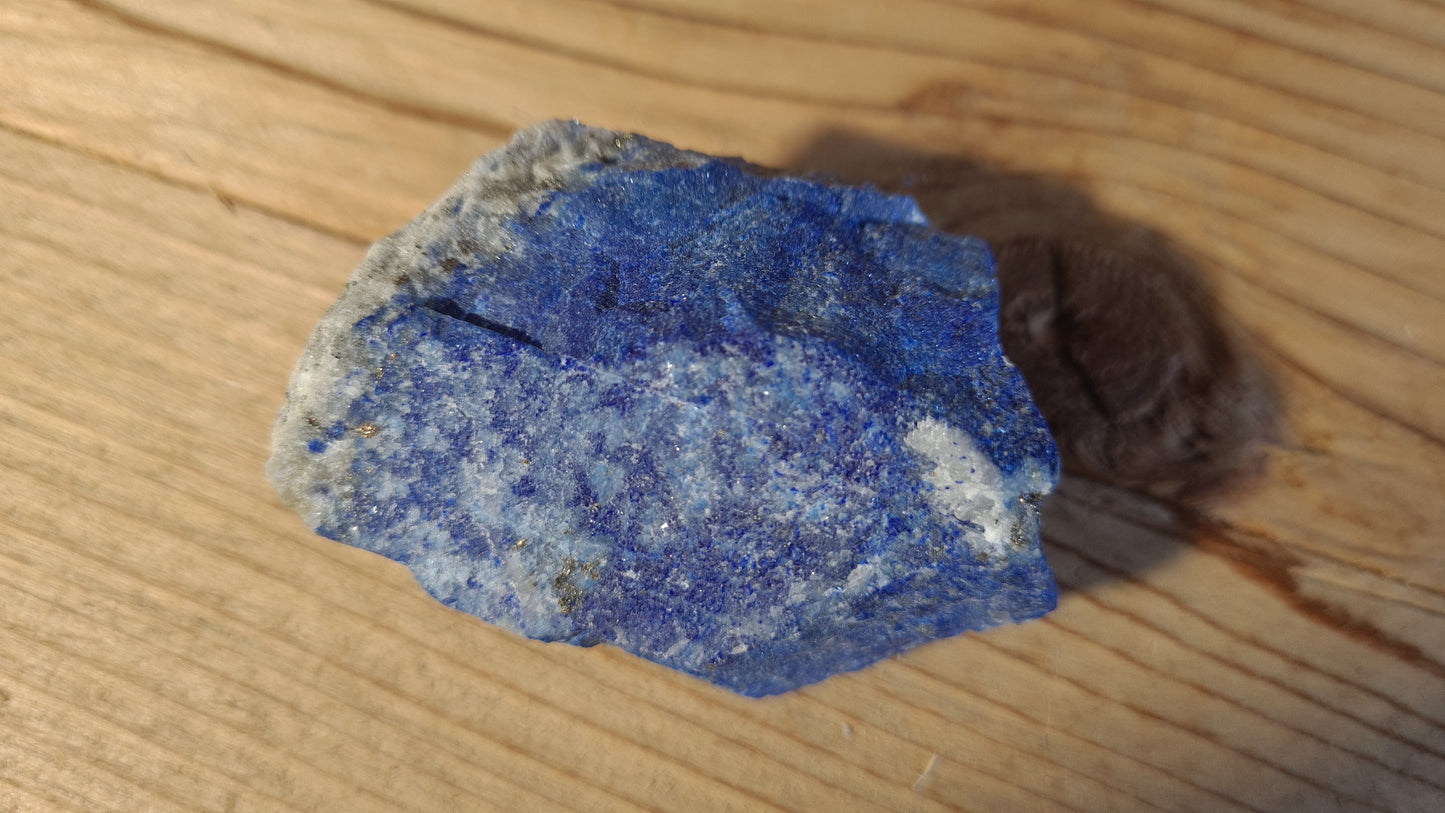 Pierre de lapis-lazuli brute de 74g