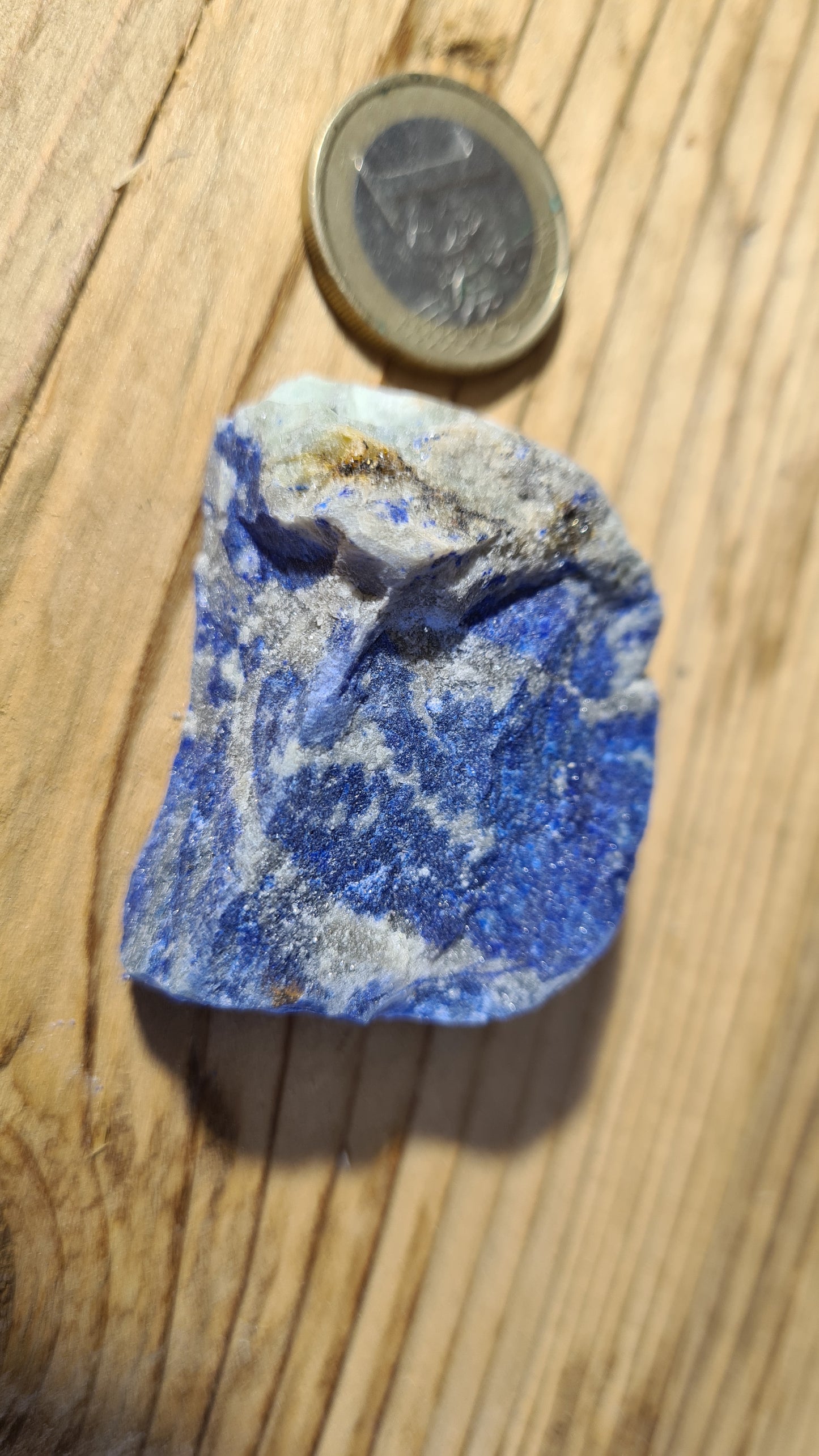 Pierre de lapis-lazuli brute de 43g