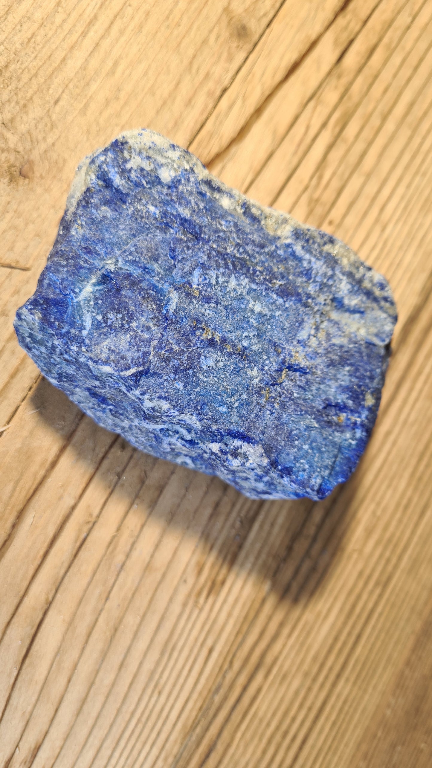 250.5g raw lapis lazuli stone