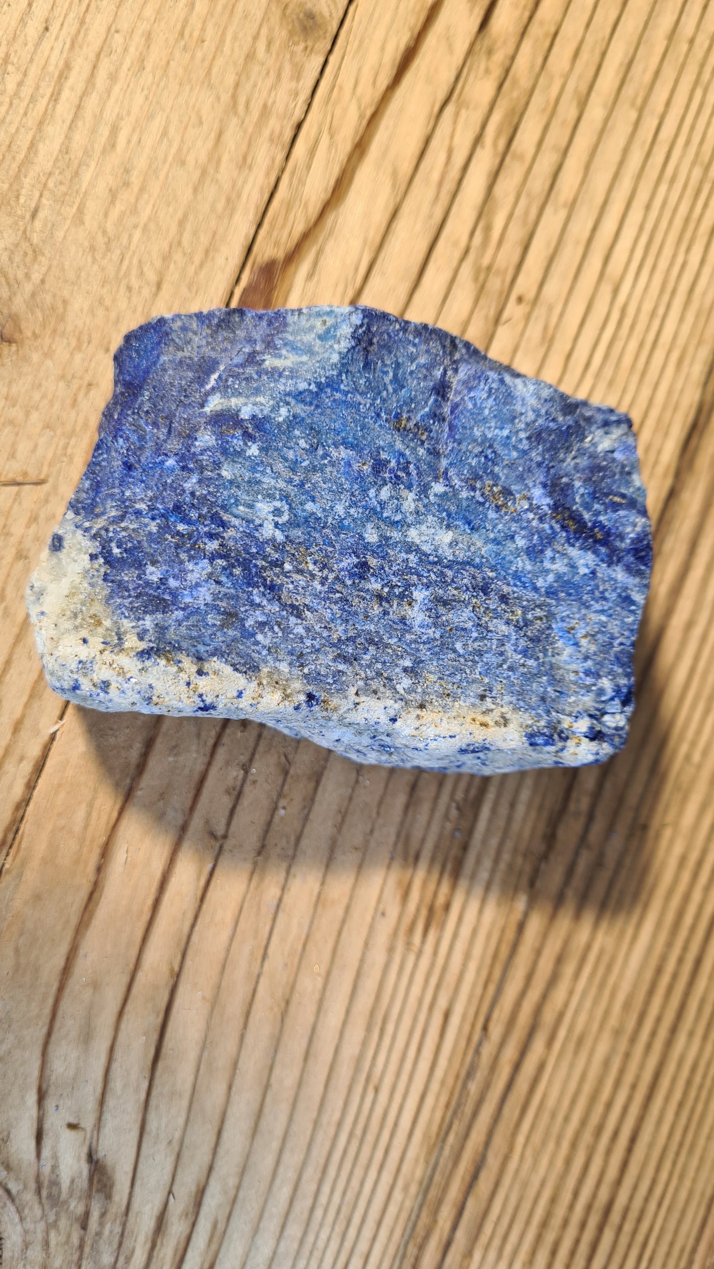 250.5g raw lapis lazuli stone