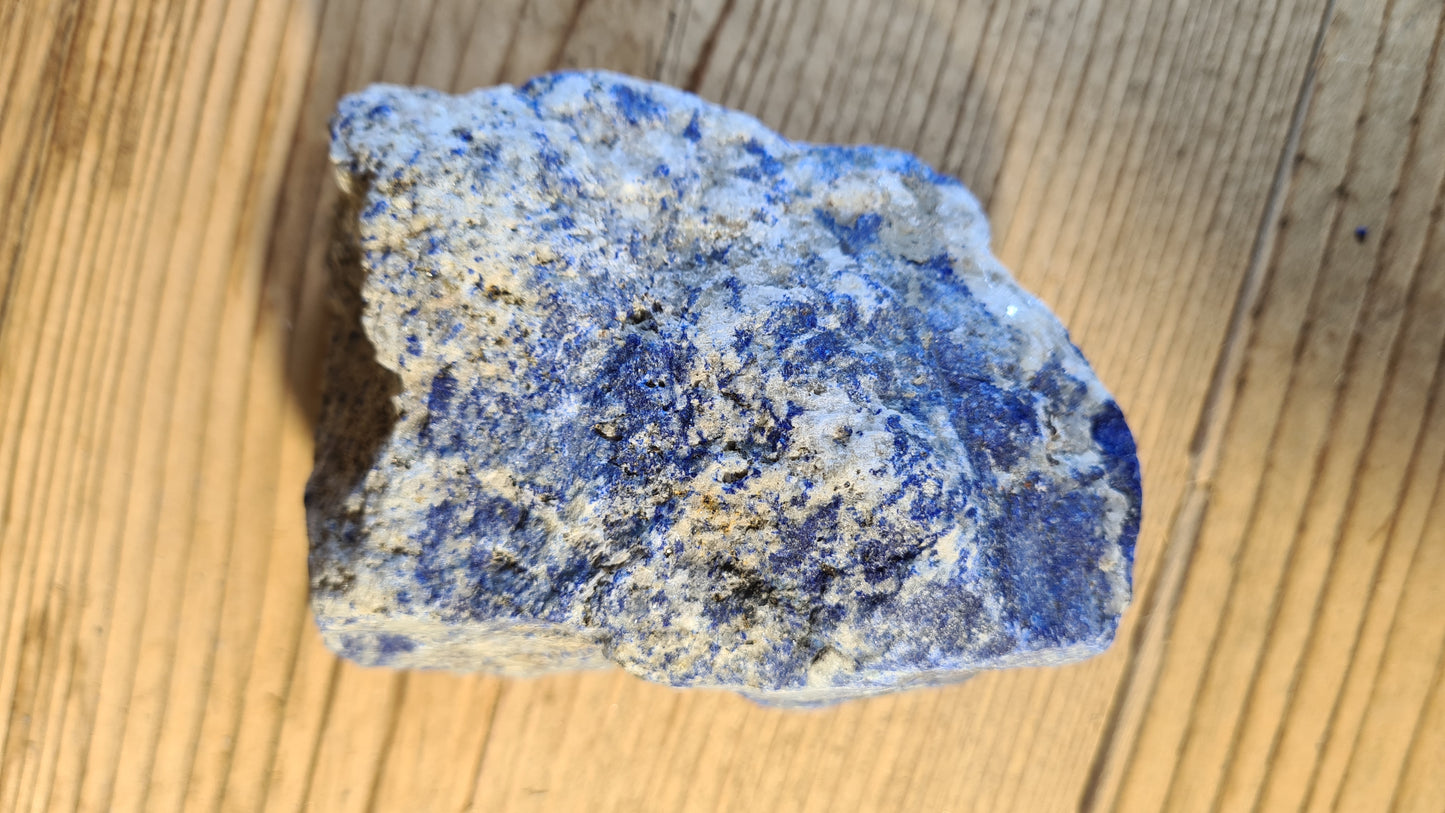 250.5g raw lapis lazuli stone