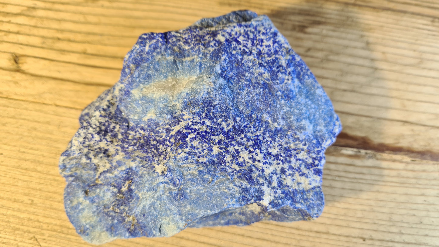 250.5g raw lapis lazuli stone