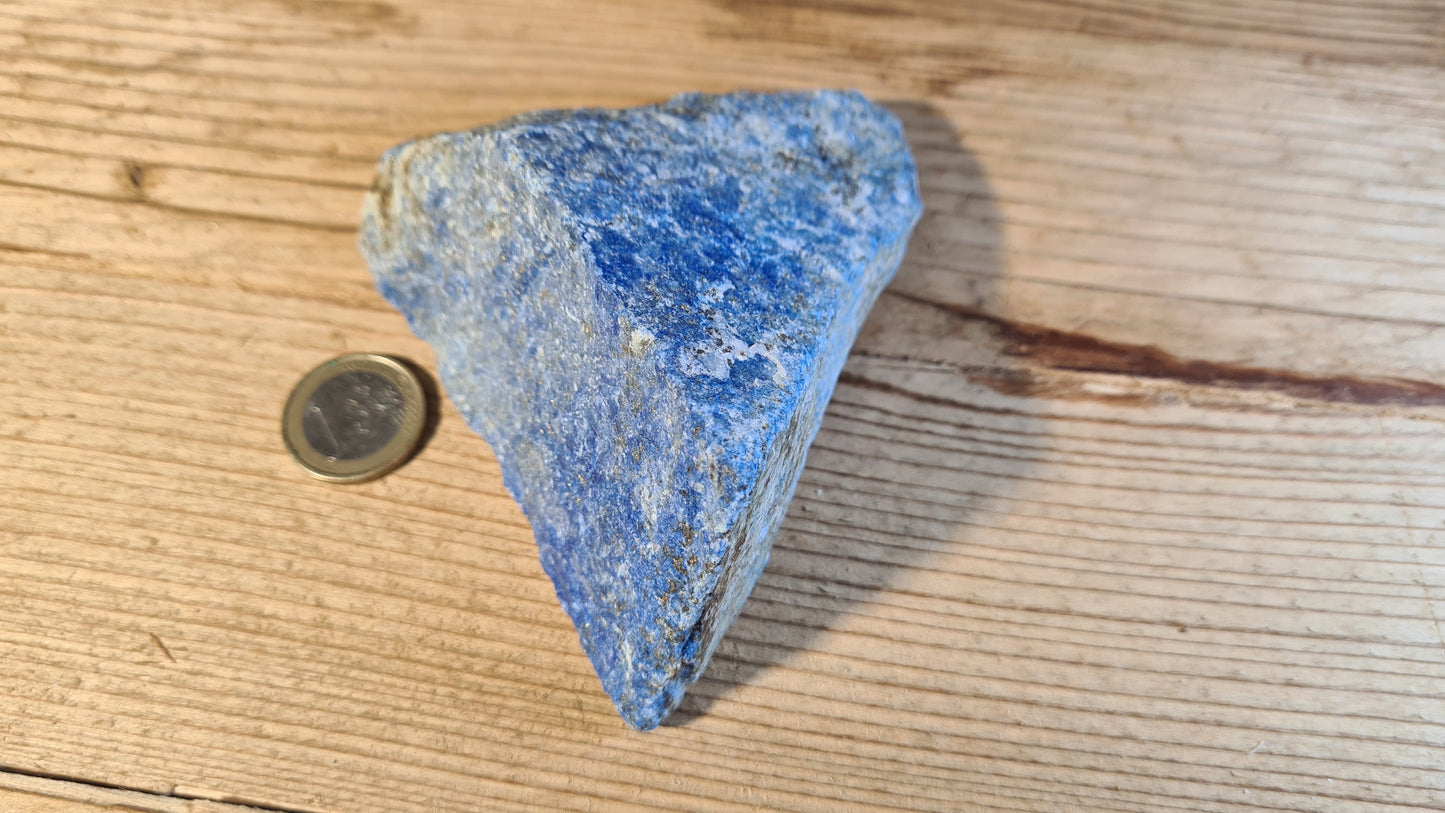 Pierre de lapis-lazuli brute de 404g