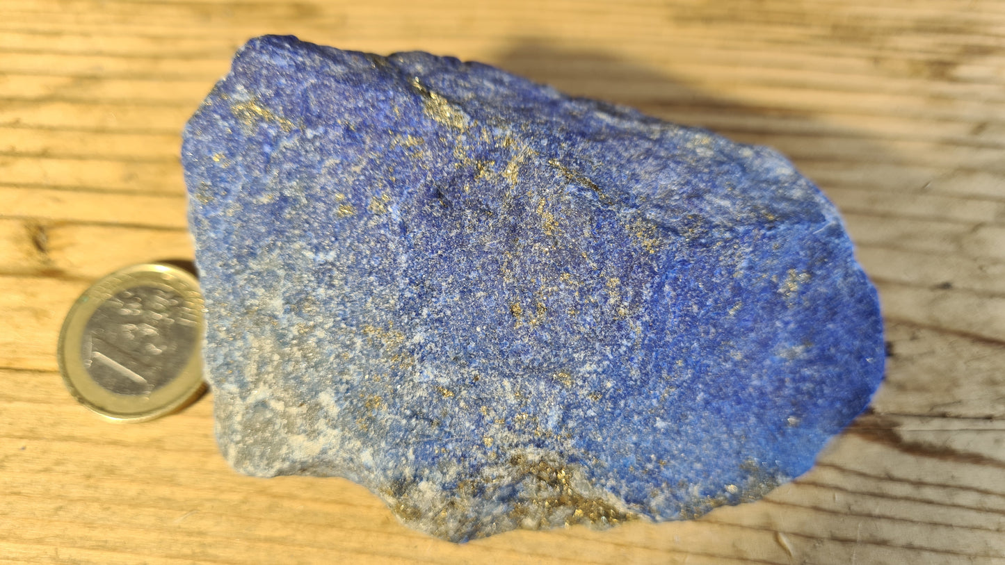 Pierre de lapis-lazuli brute de 196g