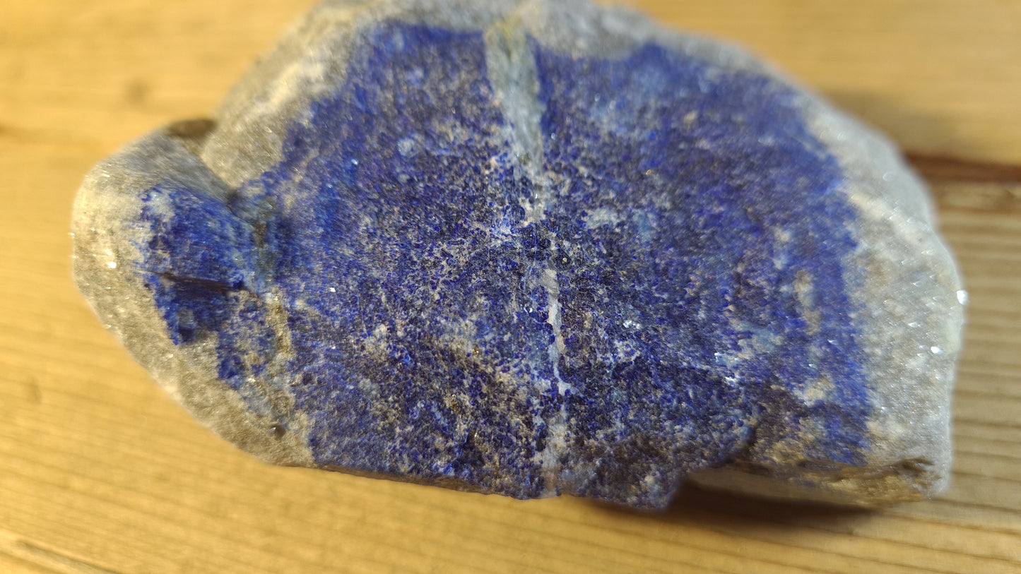 Pierre de lapis-lazuli brute de 507g