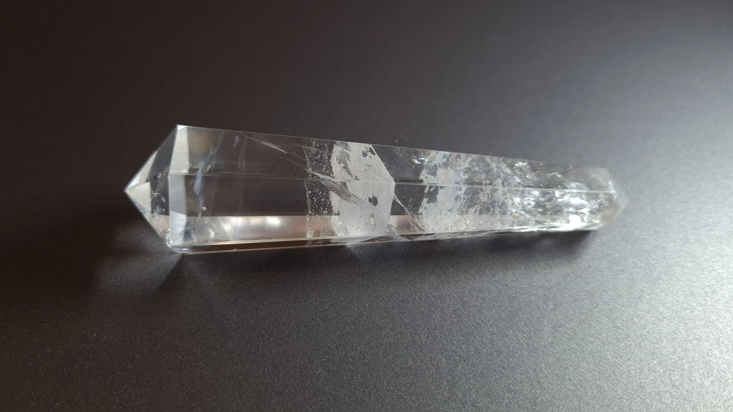 Cristal de quartz - 6 facettes - 8.5 x 2.2 cm - 39 g Ma boutique