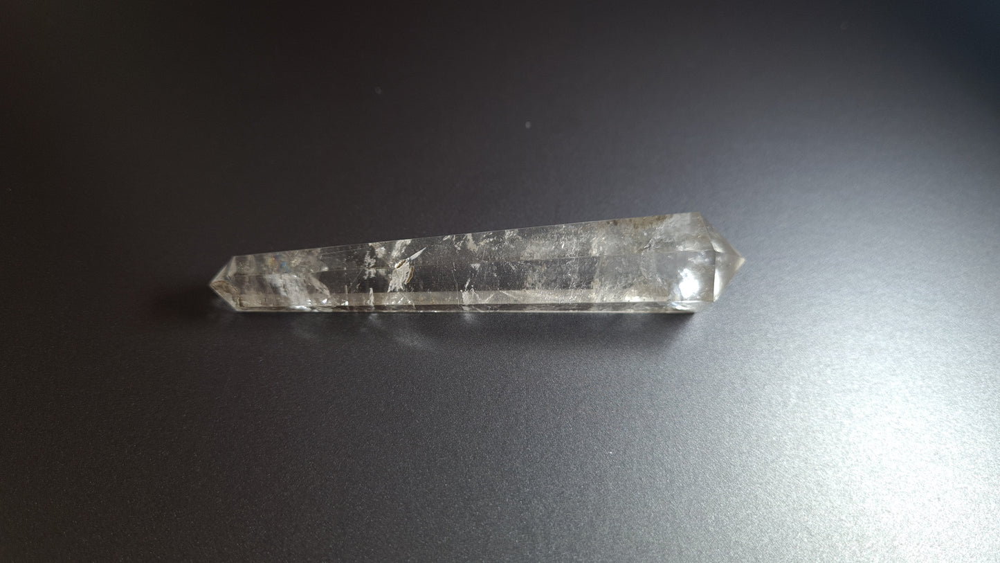 Cristal de quartz - 6 faces - 9.1 x 1.8 cm - 28.3 g