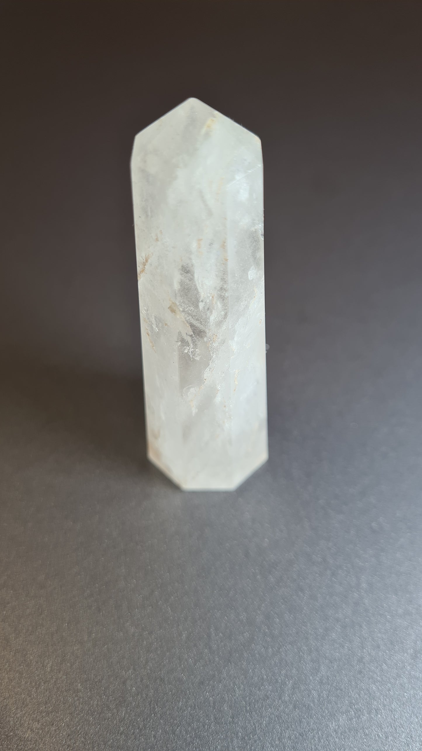 Tour de cristal de quartz 8 faces 7.1cm