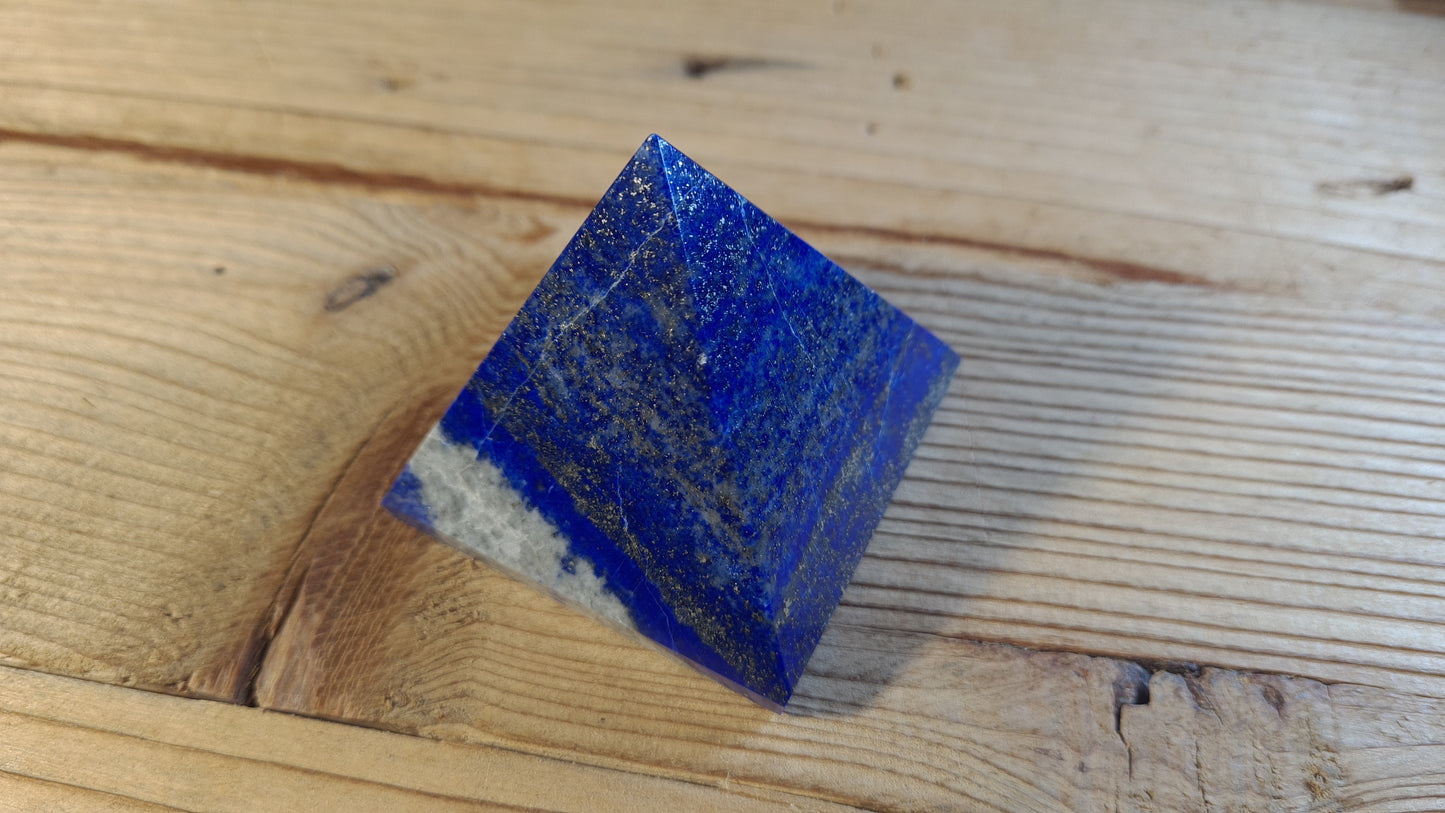 Pyramide en lapis-lazuli de 5cm