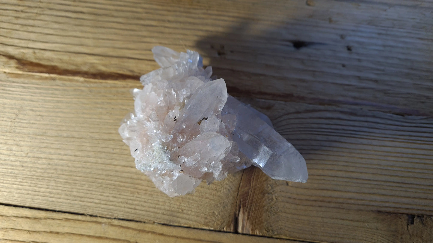 Amas de cristaux de roche / quartz 298g, 11x7cm Cristal Roche