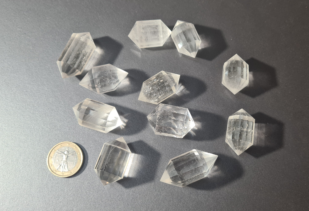 Petits cristaux de quartz 12 faces