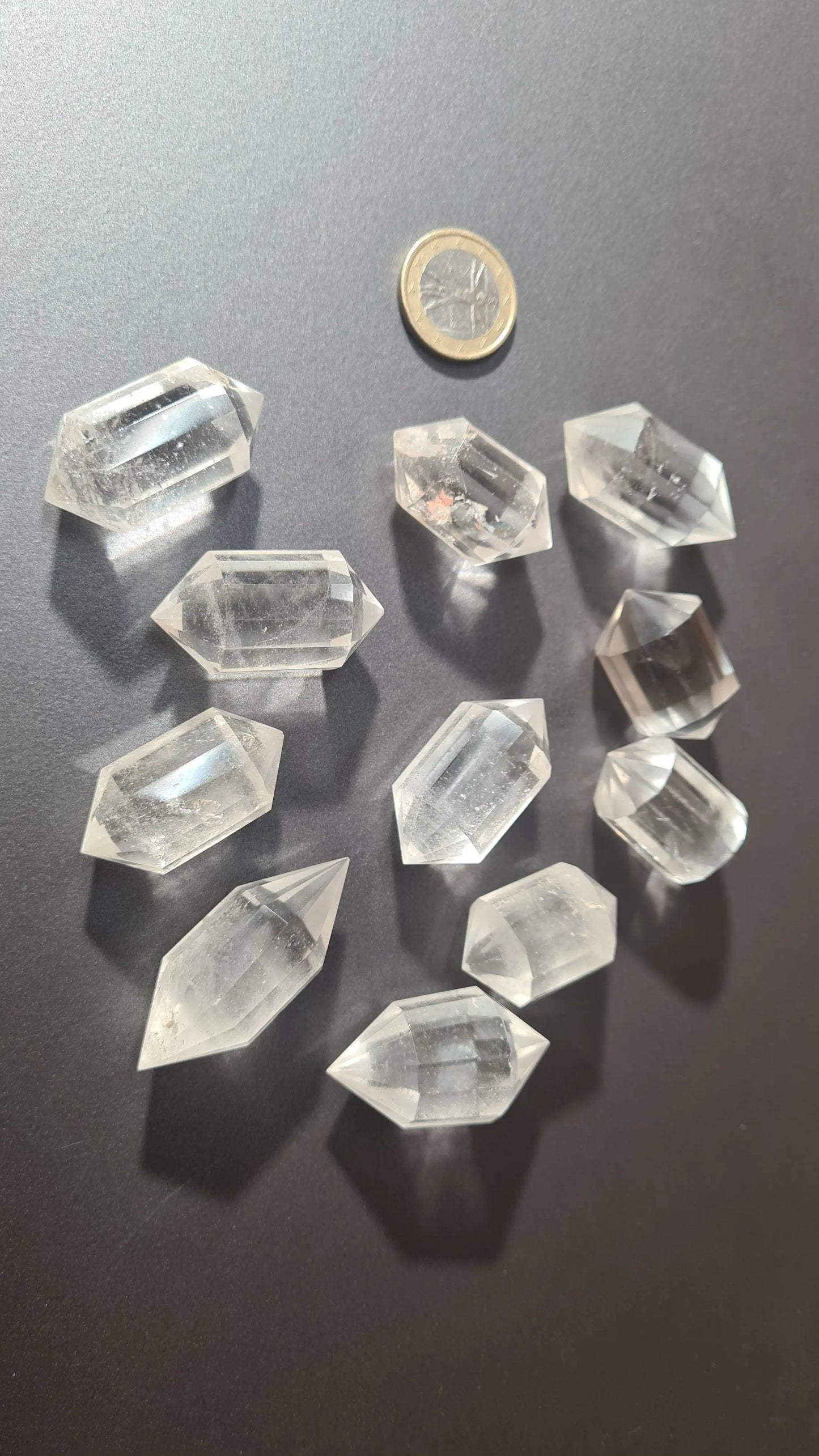 Cristaux de quartz de taille intermédiaires 12 facettes Cristal Roche