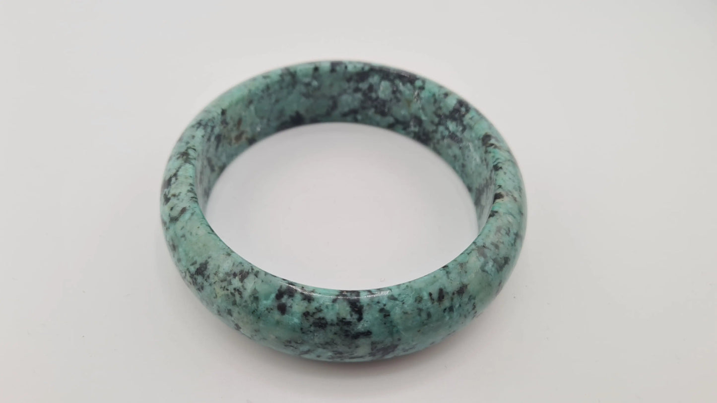 Bracelet massif "jonc" en turquoise Cristal Roche