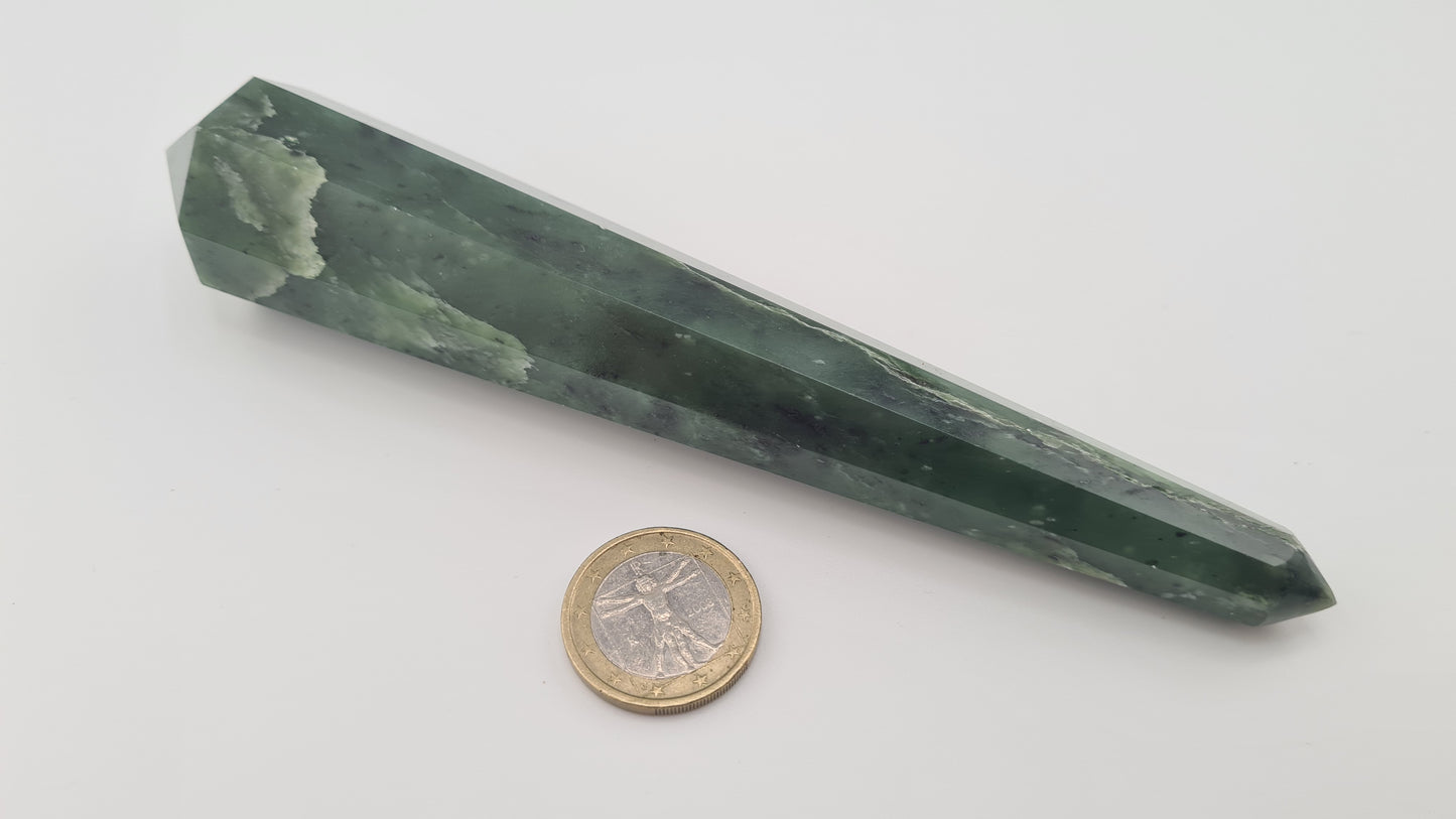 Vogel en jade néphrite du Canada