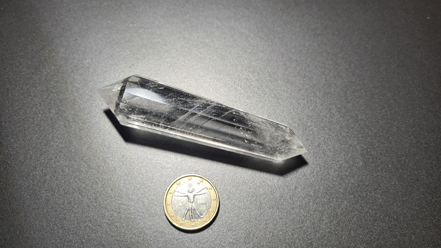 Cristal de quartz - 16 facettes - 9.5 x 2.2 cm - 64g