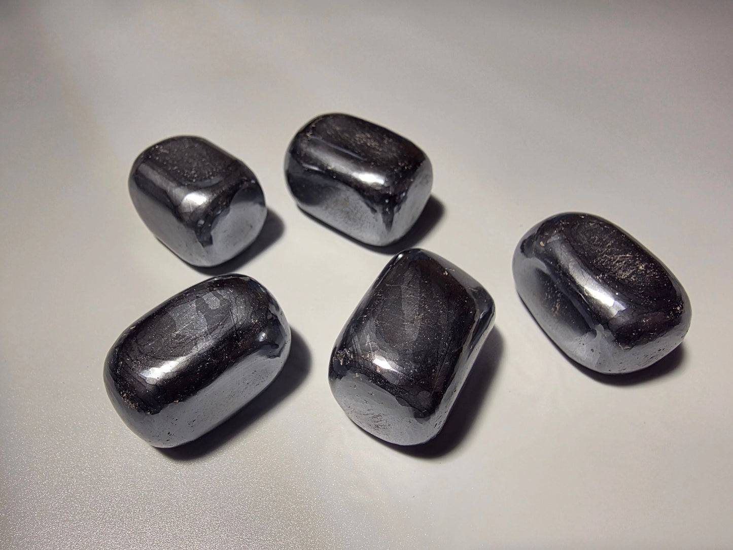 Pierre polie de shungite élite Cristal Roche