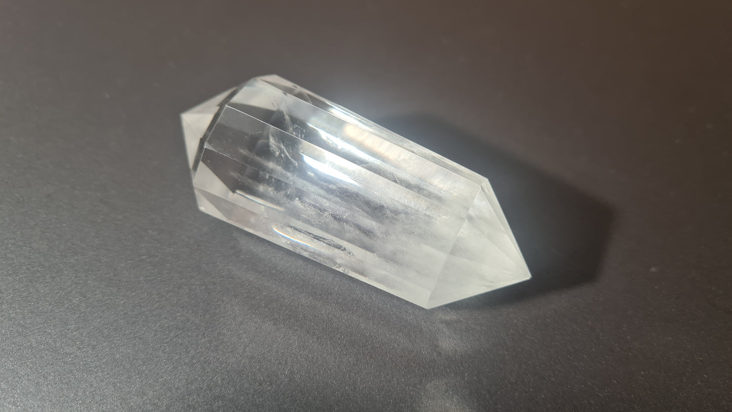 Cristal de quartz - 12 faces - 7.2 x 3 cm - 76g