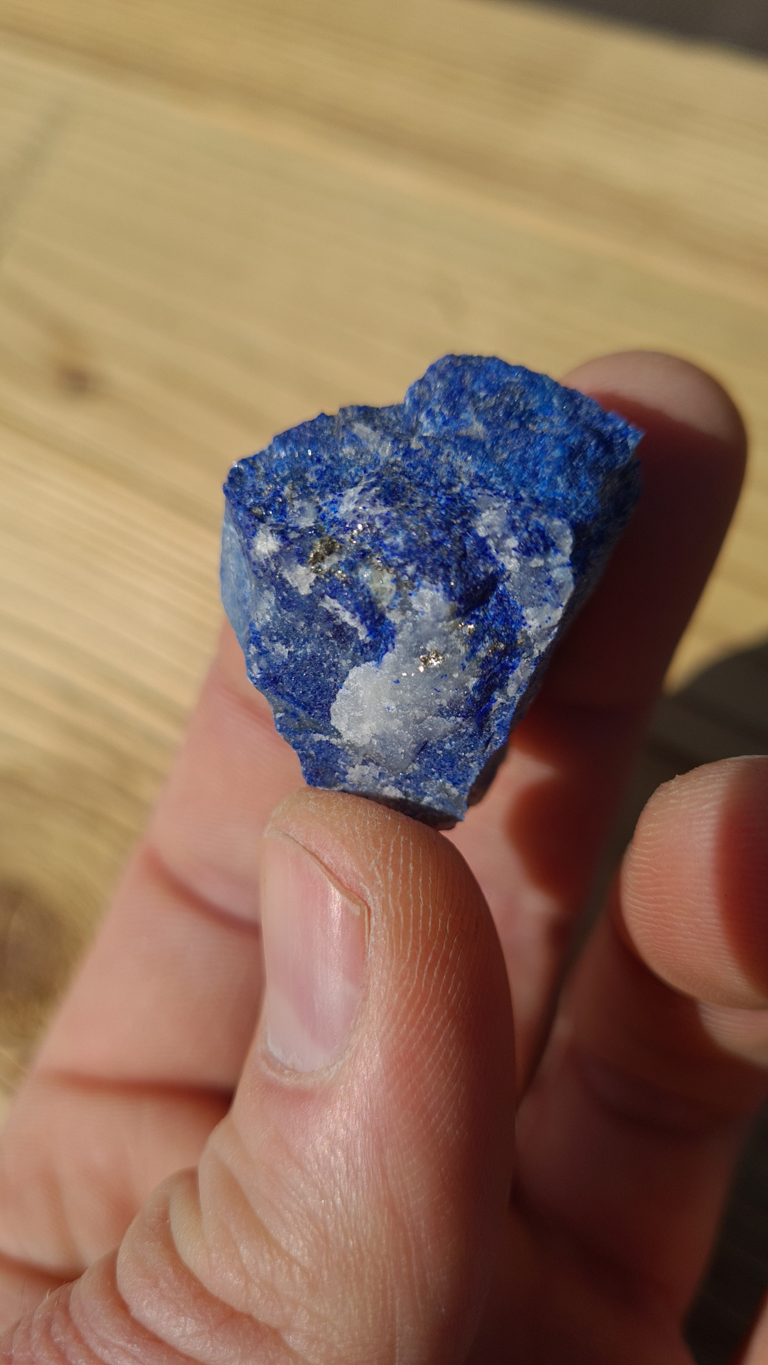 Pierre de lapis-lazuli brute de 24g