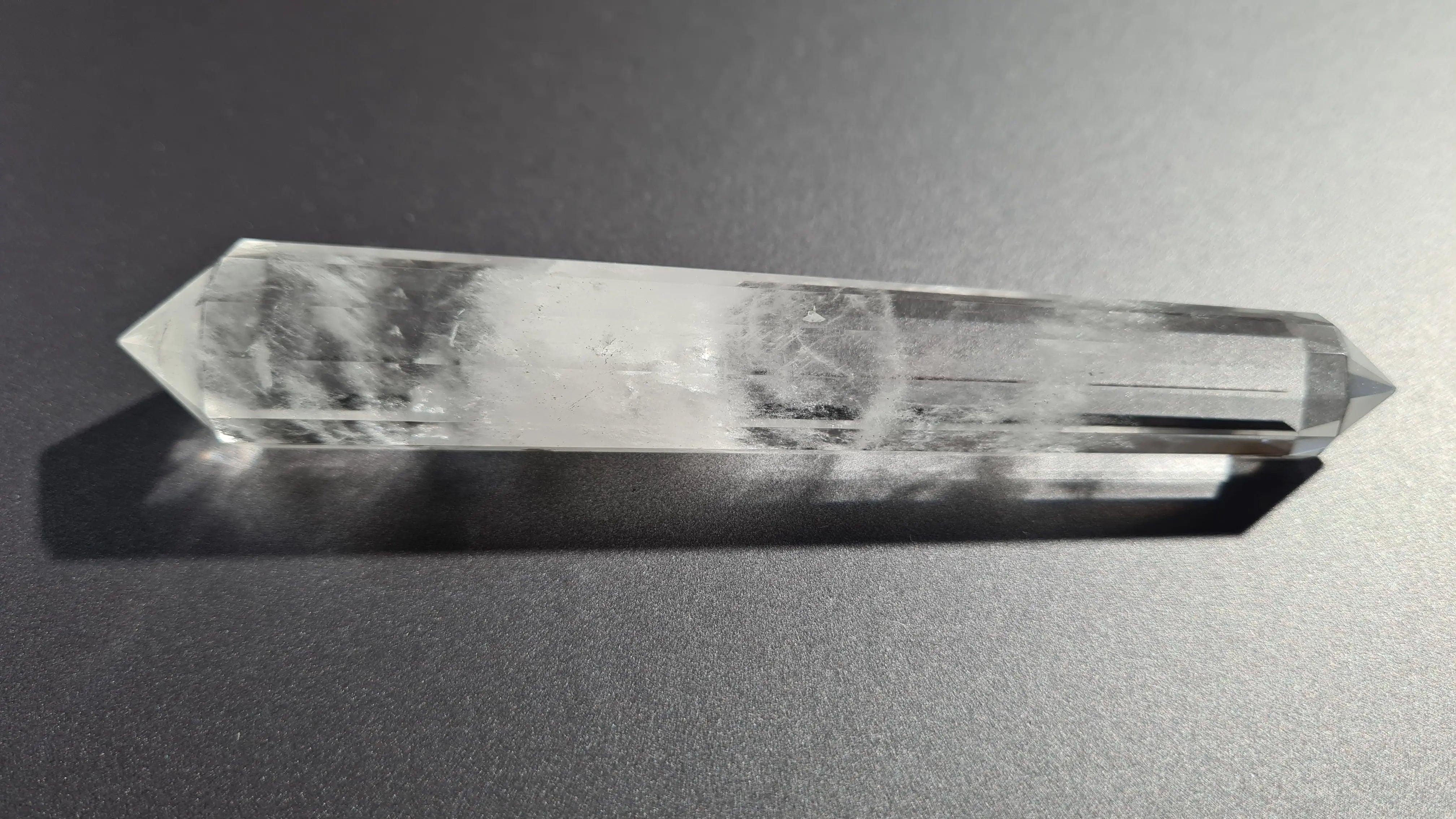 Quartz crystal - 12 faces - 11.7 x 1.8 cm - 53g - mineral inclusions ...