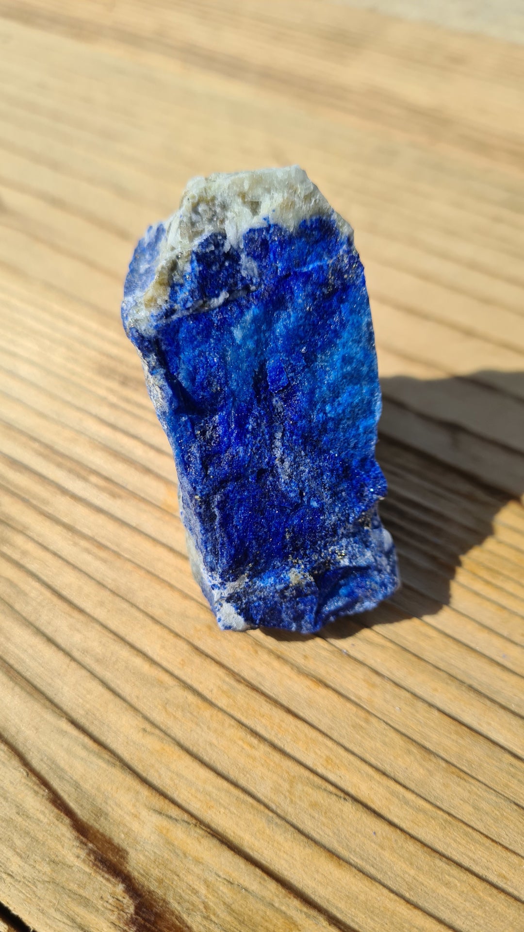 Pierre de lapis-lazuli brute de 51g