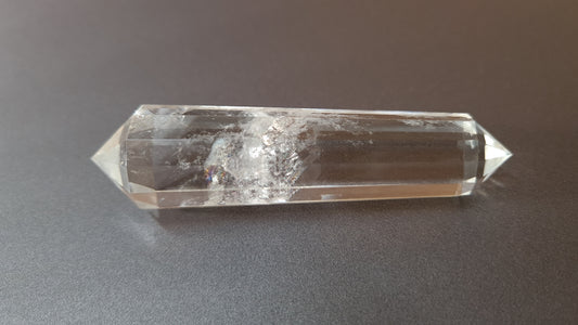 Cristal de quartz - 12 faces - 7.7 x 2 cm - 39.1 g