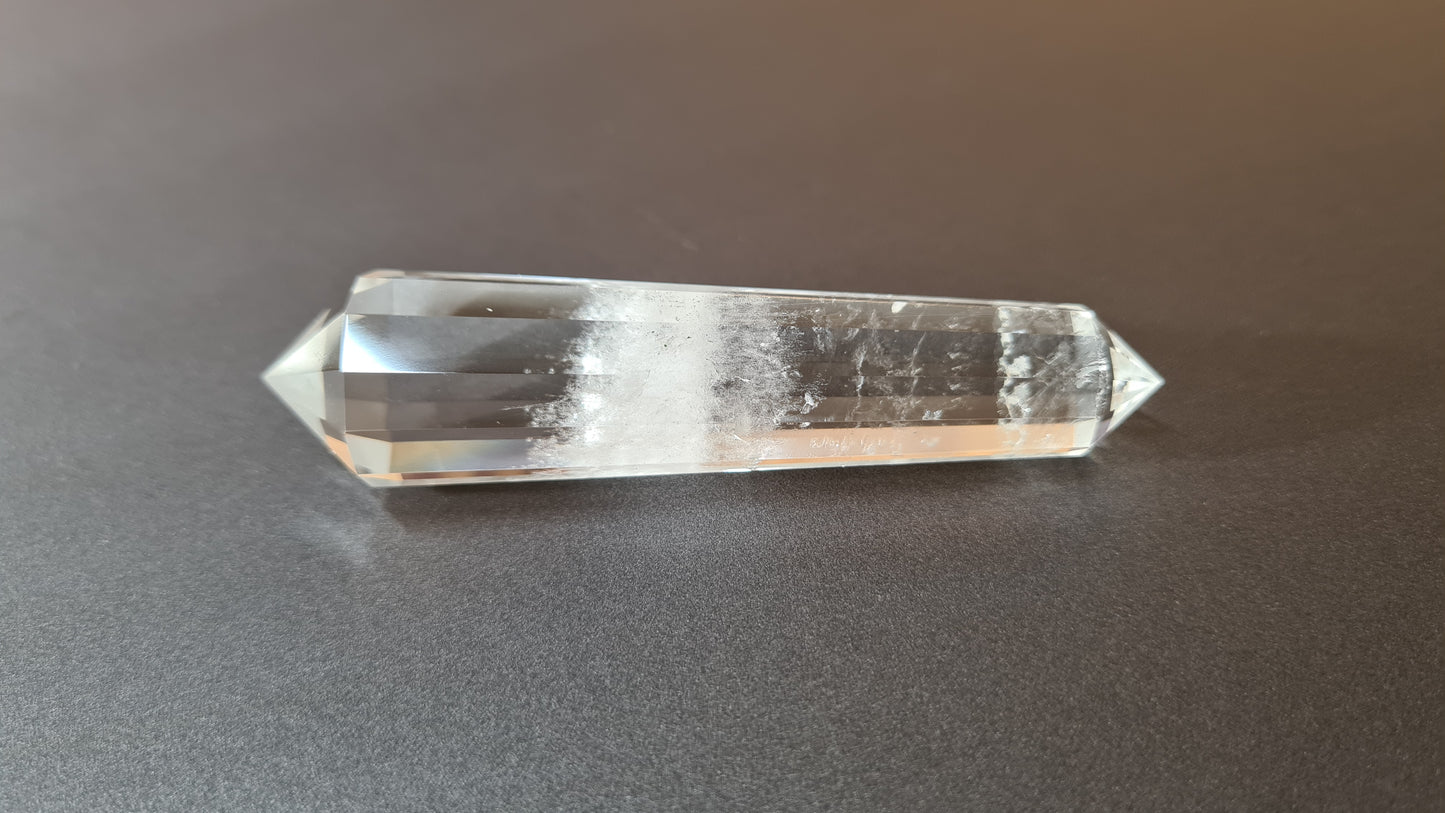 Cristal de quartz - 12 faces - 8.2 x 2 cm - 39.9 g