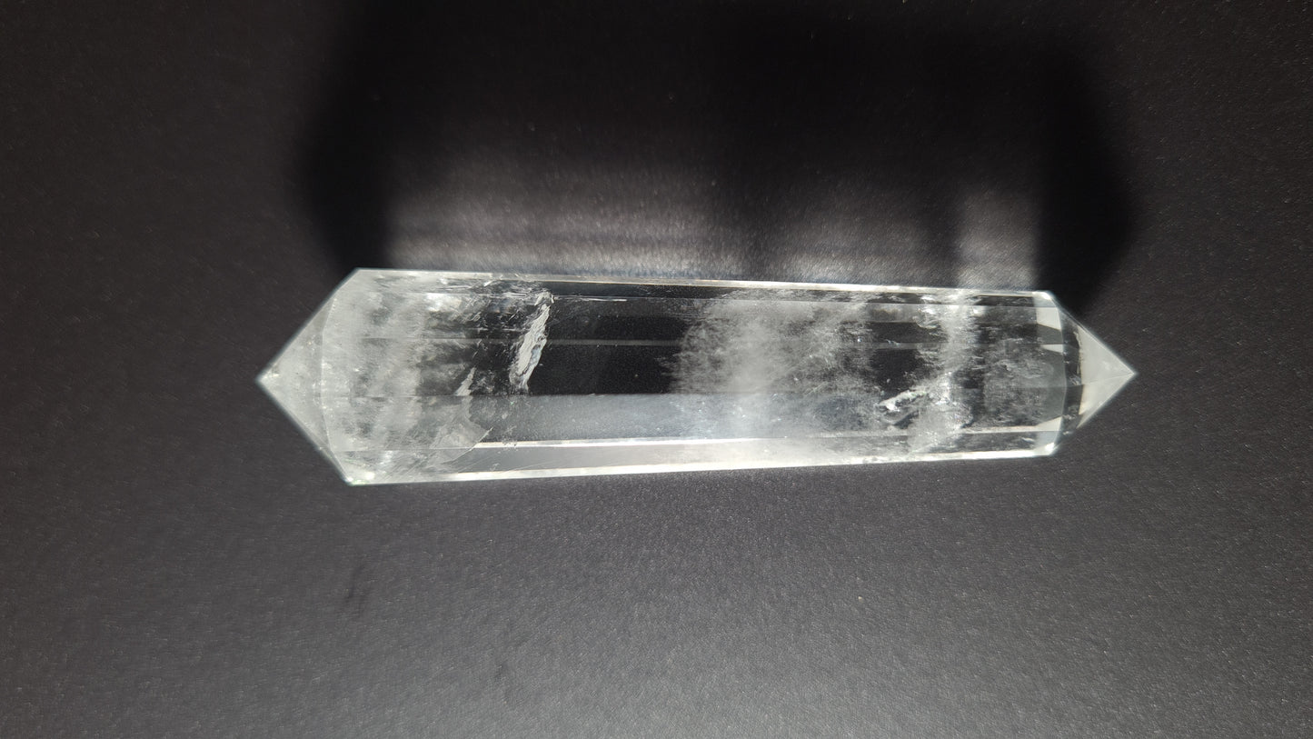 Quartz crystal - 12 faces - 7.7 x 1.6 cm - 30g