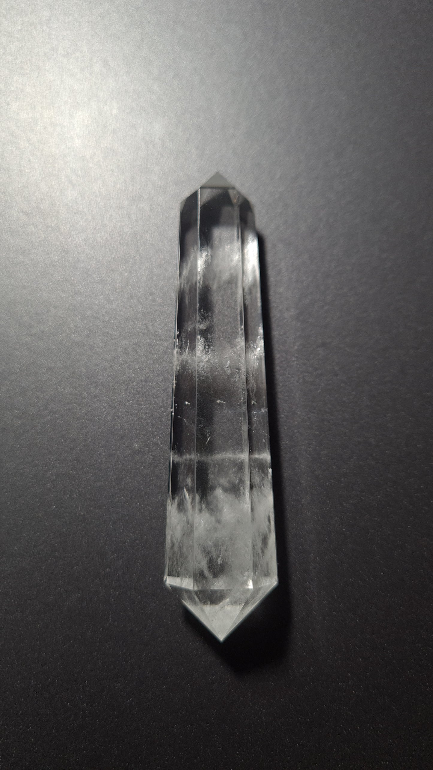 Cristal de quartz - 6 faces - 8.2 x 1.8 cm - 33 g