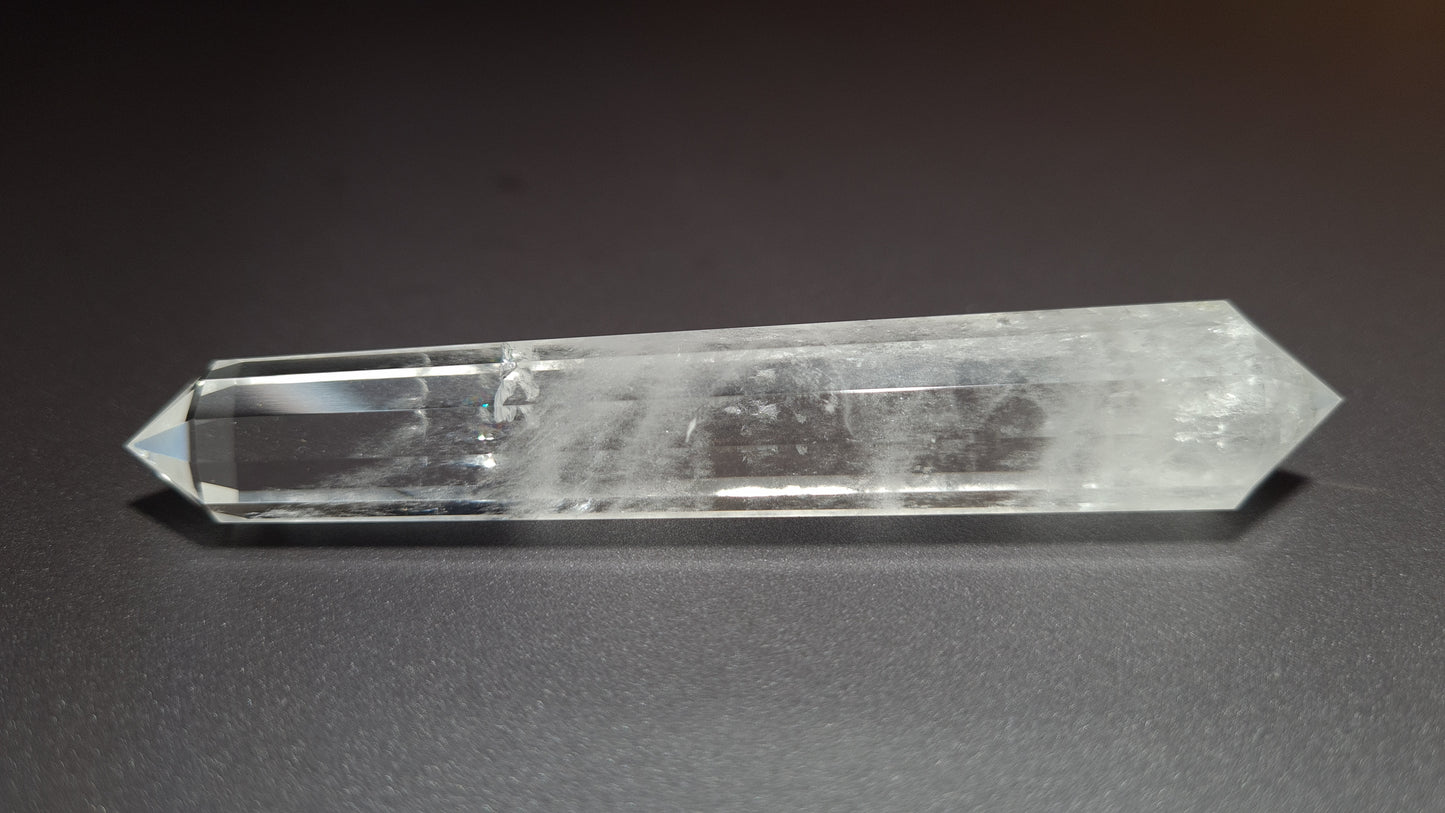 Quartz crystal - 12 faces - 7.7 x 1.6 cm - 30g