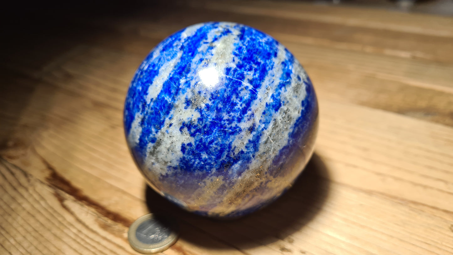 Sphère de 81mm de lapis-lazuli