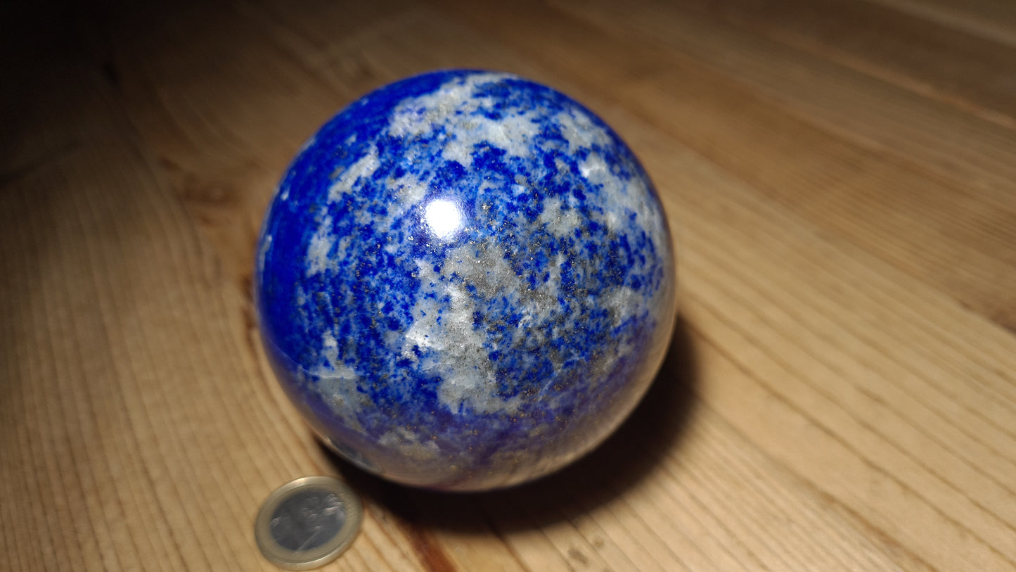 Sphère de 84mm de lapis-lazuli