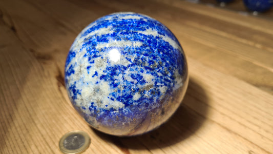 Sphère de 89mm de lapis-lazuli