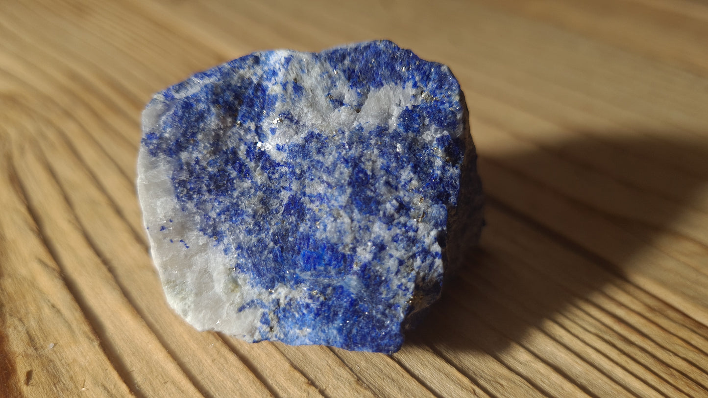 Pierre de lapis-lazuli brute de 58.3g