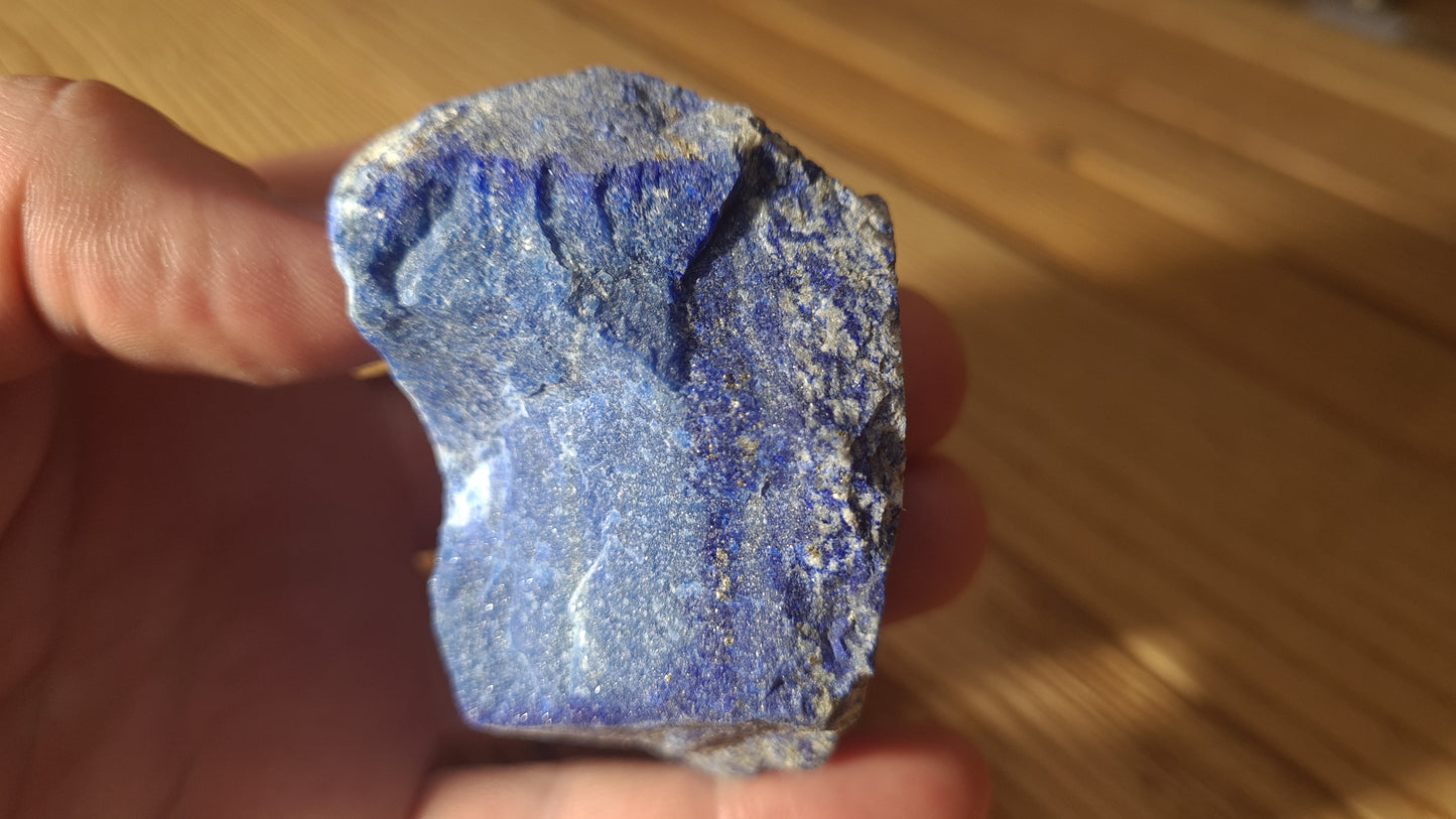 Pierre de lapis-lazuli brute de 150g