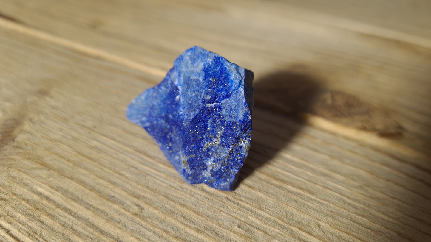 Pierre de lapis-lazuli brute de 13g