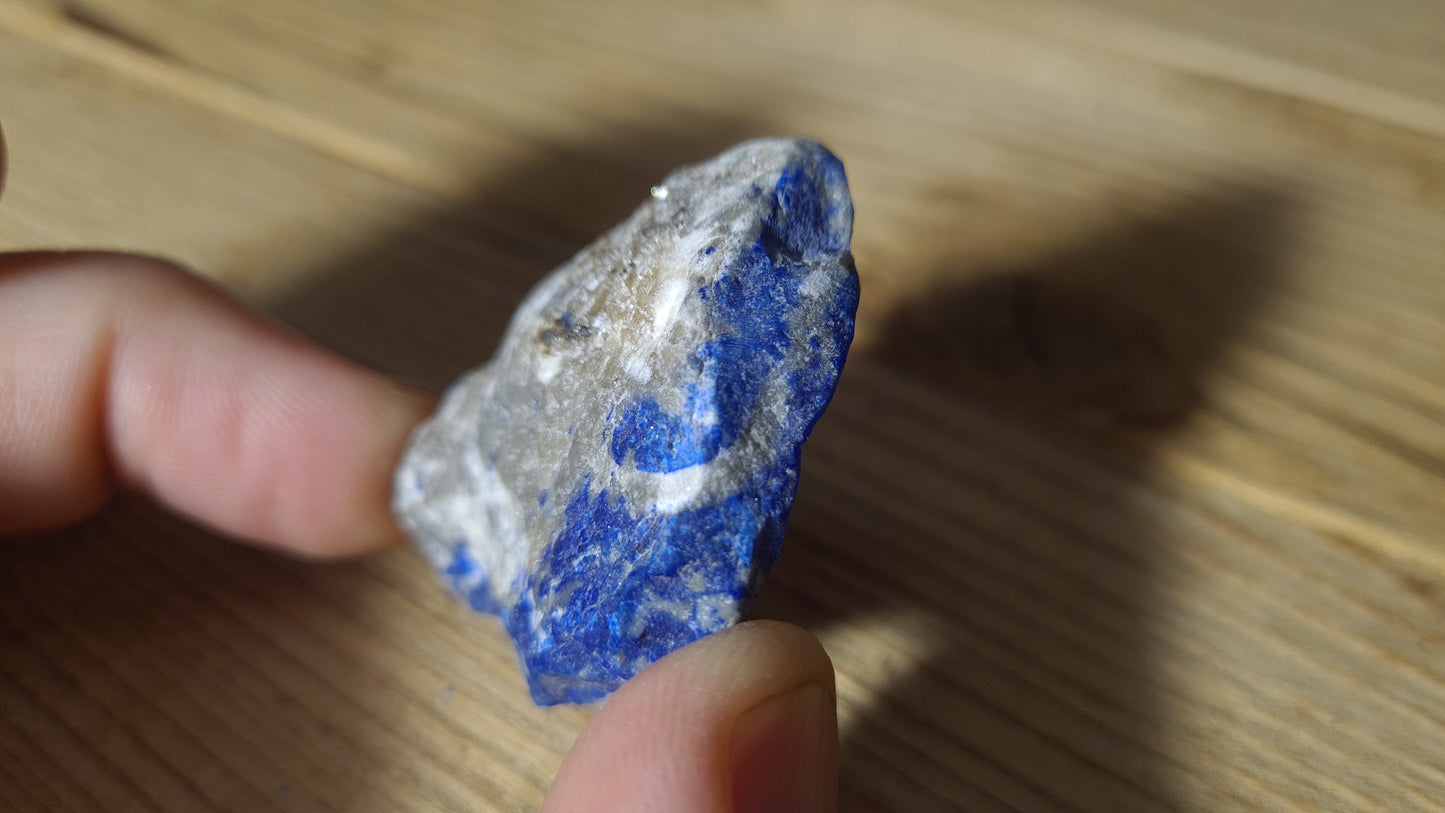 Pierre de lapis-lazuli brute de 19g