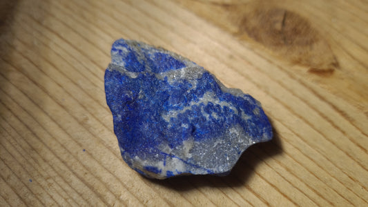 Pierre de lapis-lazuli brute de 19g