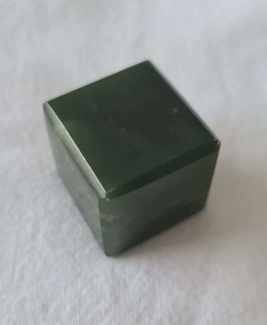 Cubes de jade néphrite 2cm