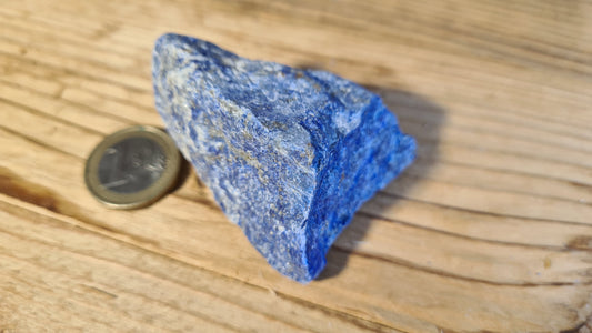 Pierre de lapis-lazuli brute de 81.6g