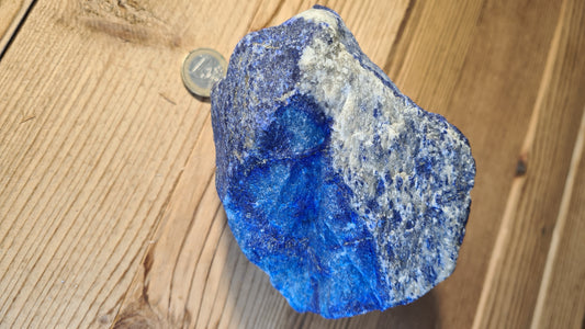 Pierre de lapis-lazuli brute de 1610g