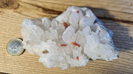 Amas de cristaux quartz, réalgar, 346g, 10x7.5cm