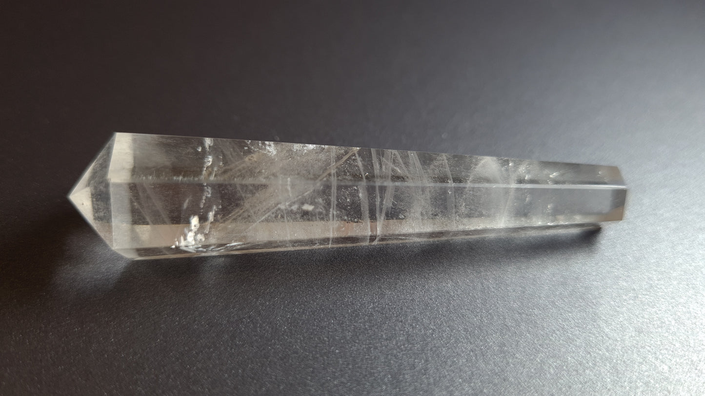 Cristal de quartz - 6 faces - 6.9 x 1.6 cm - 17.4 g