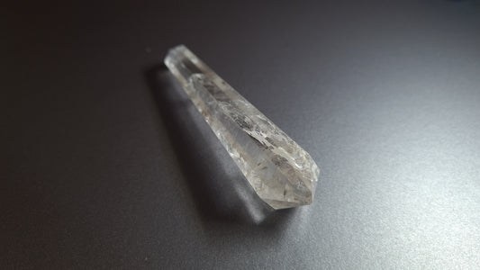 Cristal de quartz - 6 faces - 8.6 x 1.9 cm - 31.9 g