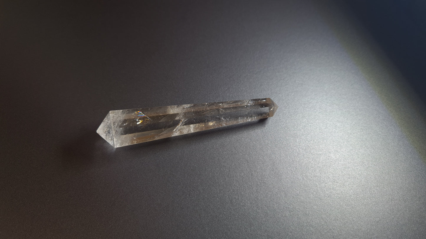 Cristal de quartz - 6 faces - 8.6 x 1.8 cm - 30.3 g