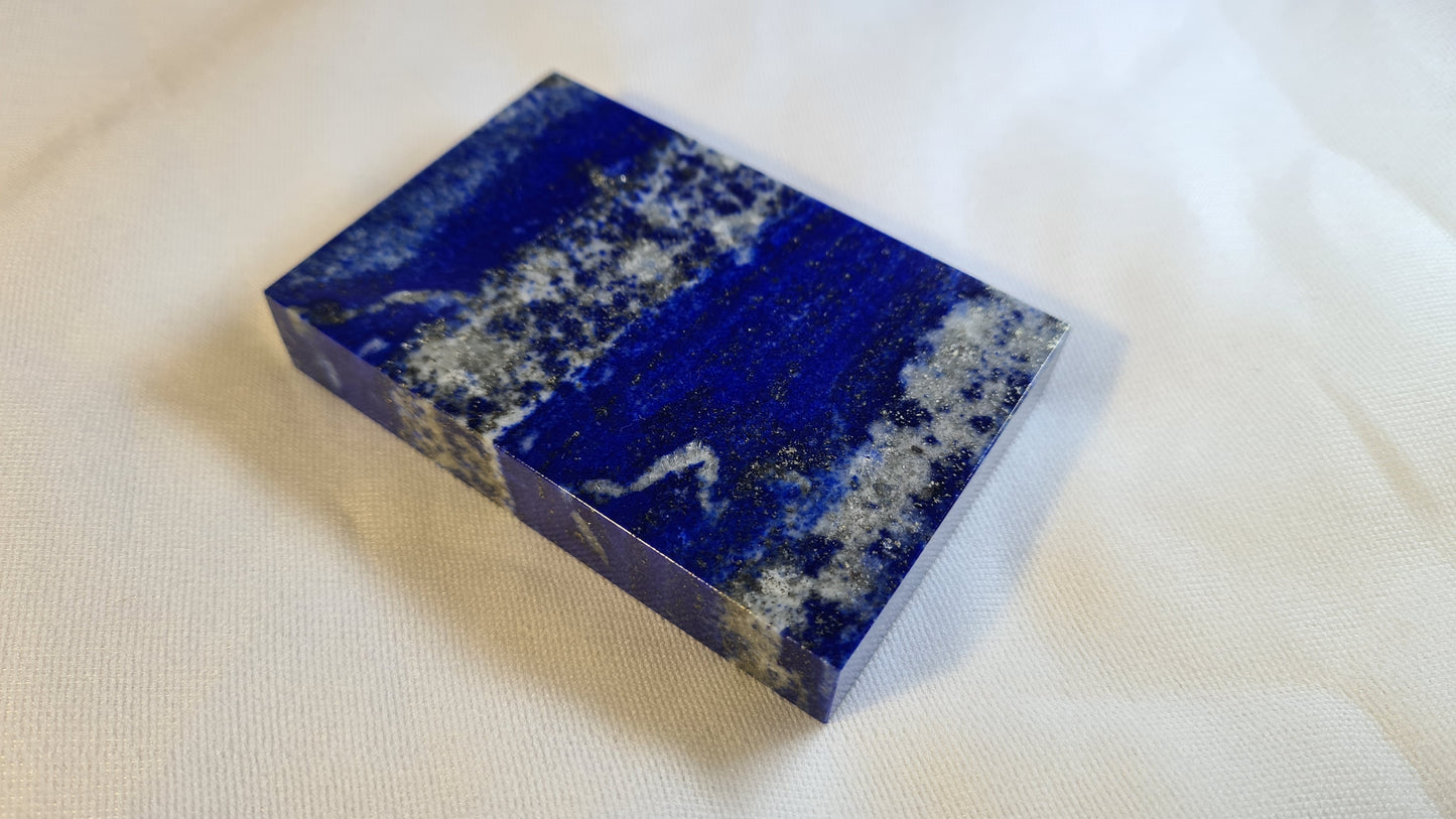 Plaque de lapis lazuli 1.3x5x7.5cm