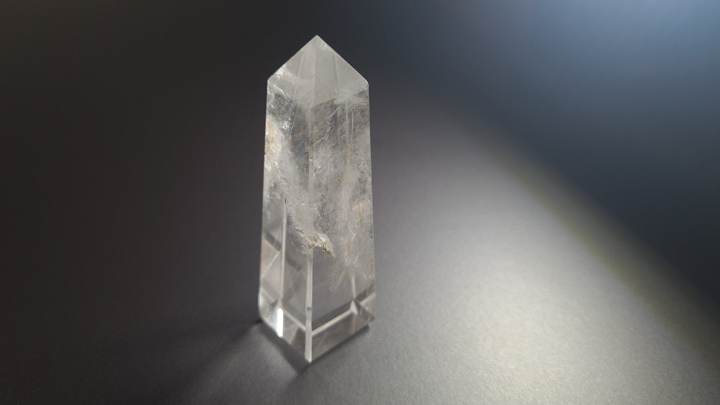 Quartz crystal tower 4 faces 7.9cm