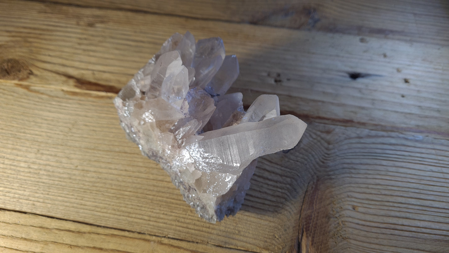 Amas de cristaux de roche / quartz 399g, 9x5cm