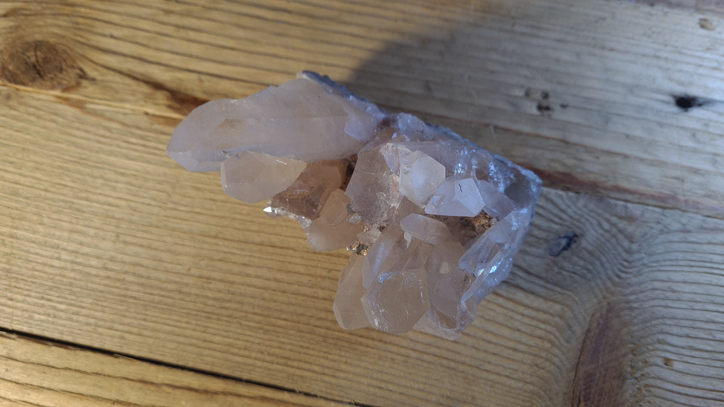 Amas de cristaux de roche / quartz 399g, 9x5cm